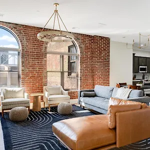 https://top-floor-penthouse-at-the-historic-levy-building-louisville.hotels-louisville.com